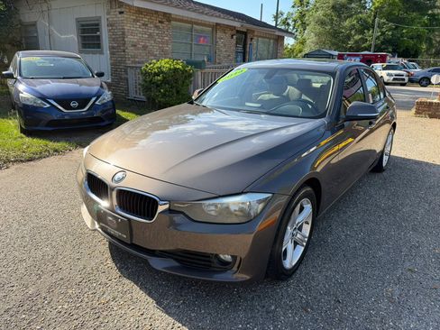 Used 2014 BMW 320i Sedan image 1
