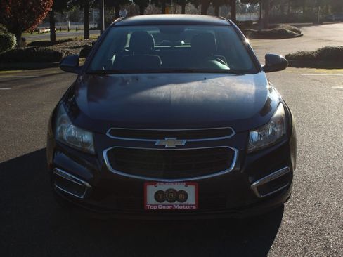 Used 2016 Chevrolet Cruze LT w/ Technology Package image 2