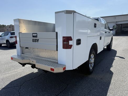 New 2026 RAM 3500 Tradesman w/ Chrome Appearance Group AWD/4WD image 9