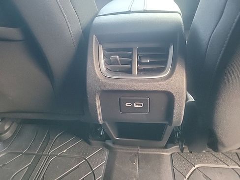 Used 2019 Chevrolet Blazer LT image 26