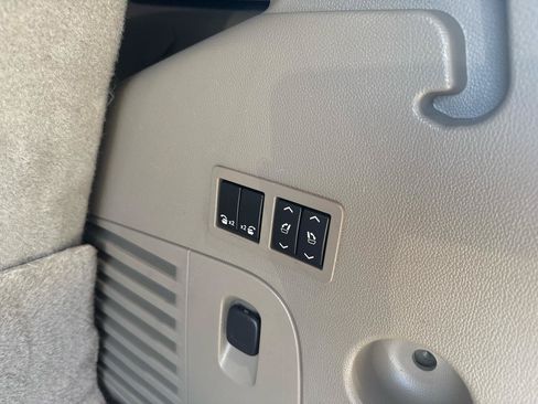 Used 2015 Chevrolet Tahoe LTZ RWD image 9