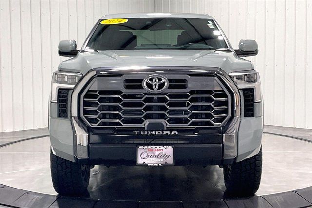 Used 2024 Toyota Tundra Platinum w/ TRD Off-Road Package AWD/4WD image 2