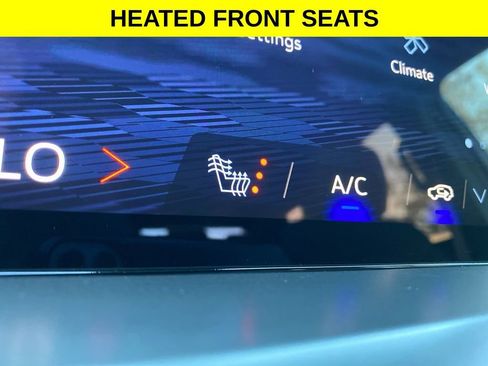 Used 2024 Chevrolet Traverse LS image 13