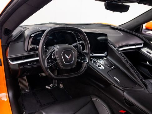 Used 2023 Chevrolet Corvette Stingray Premium Conv w/ Z51 Performance Package RWD image 11