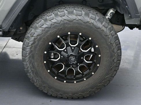 Used 2018 Jeep Wrangler Rubicon AWD/4WD image 32