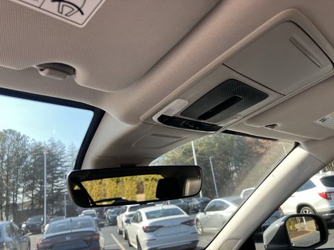 Used 2025 Honda CR-V EX-L image 29