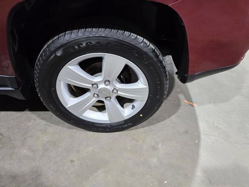 Used 2013 Jeep Compass Sport image 21