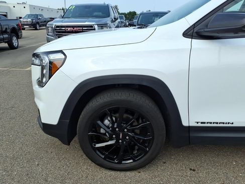 Used 2024 GMC Terrain SLT w/ Tech Package AWD/4WD image 25