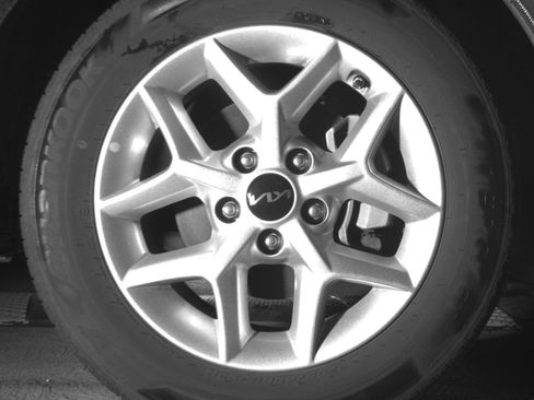 Used 2025 Kia Soul LX w/ LX Technology Package FWD image 24