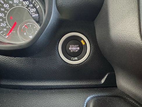 Used 2020 RAM 1500 Big Horn AWD/4WD image 38