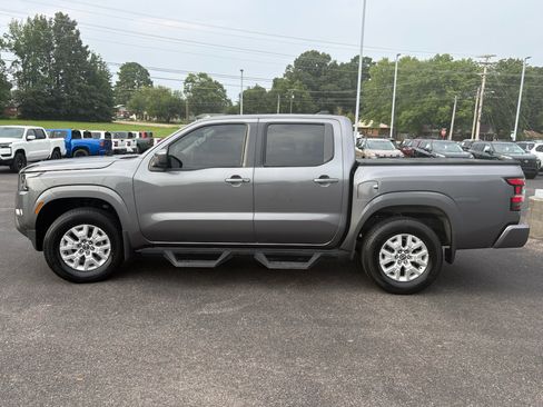 Used 2022 Nissan Frontier SV AWD/4WD image 11