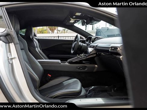Used 2025 Aston Martin V8 Vantage Coupe image 57
