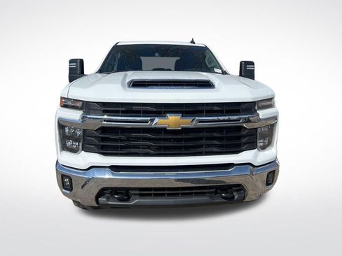 Used 2025 Chevrolet Silverado 2500 LT w/ Convenience Package AWD/4WD image 14
