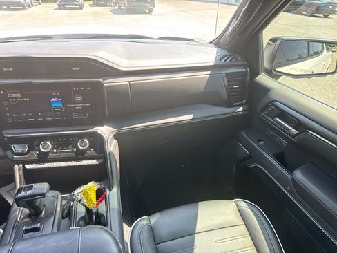 Used 2023 GMC Sierra 1500 AT4X AWD/4WD image 19