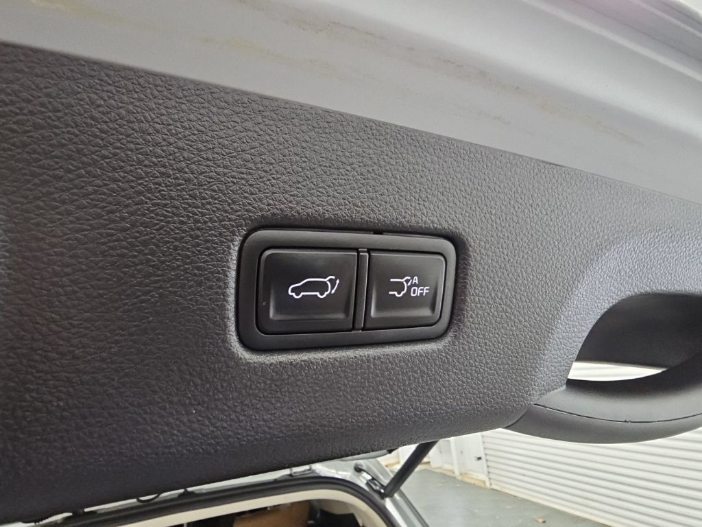 Used 2022 Kia Carnival EX FWD image 36