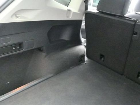 Used 2021 Volkswagen Tiguan SE w/ Panoramic Sunroof Package AWD/4WD image 26