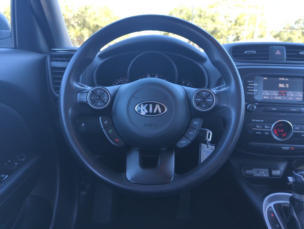 Used 2017 Kia Soul + FWD image 17