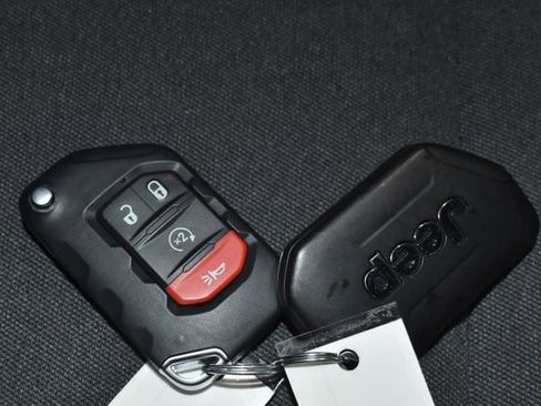 Used 2024 Jeep Wrangler Unlimited Sport AWD/4WD image 22