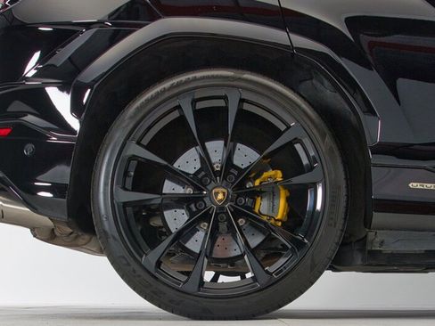 Used 2024 Lamborghini Urus S image 16