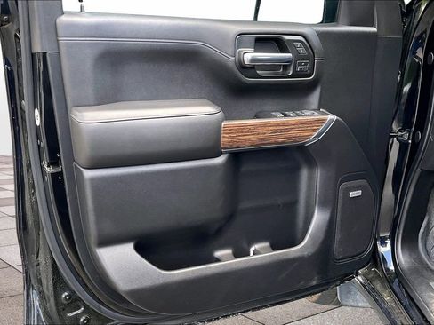Used 2019 Chevrolet Silverado 1500 High Country AWD/4WD image 23