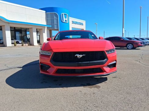 Used 2025 Ford Mustang Premium image 2
