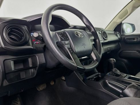 Used 2017 Toyota Tacoma SR image 20
