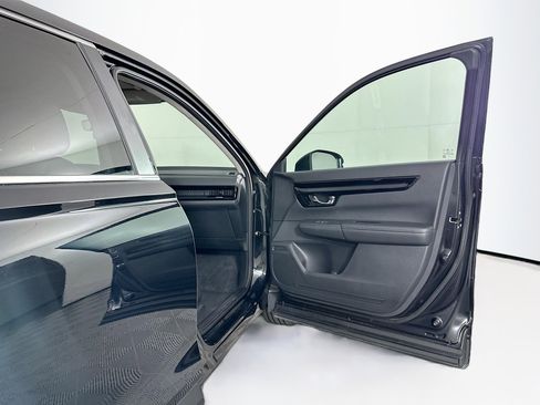 Used 2025 Honda CR-V EX-L image 32