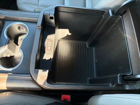 Used 2021 Chevrolet Tahoe Z71 image 21