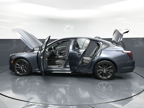 Used 2025 Cadillac CT5 V RWD image 20