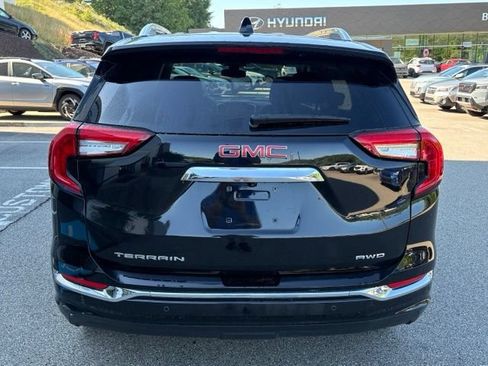 Used 2023 GMC Terrain Denali w/ Denali Premium Package AWD/4WD image 4