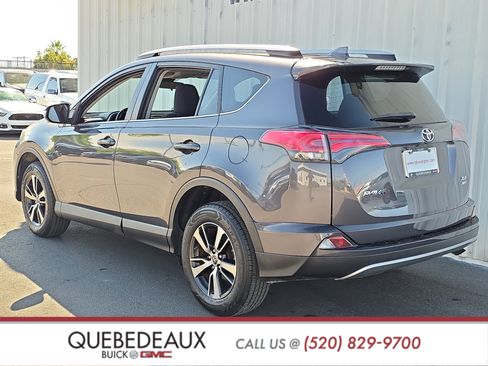 Used 2018 Toyota RAV4 XLE w/ Plus Extra Value Package AWD/4WD image 5