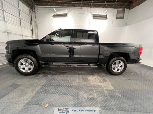 Used 2018 Chevrolet Silverado 1500 Custom w/ Custom Value Package RWD image 5