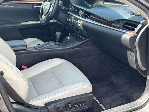 Used 2015 Lexus ES 350 w/ Luxury Package image 13