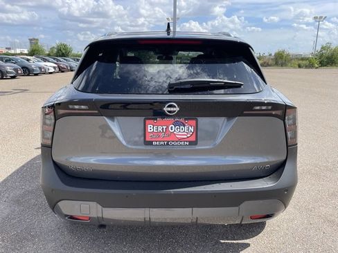 New 2025 Nissan Kicks SV w/ SV Premium Package image 6