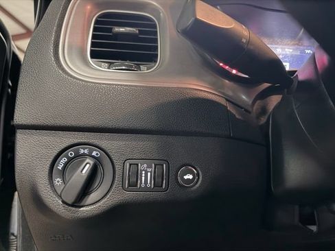 Used 2023 Dodge Charger SXT RWD image 23