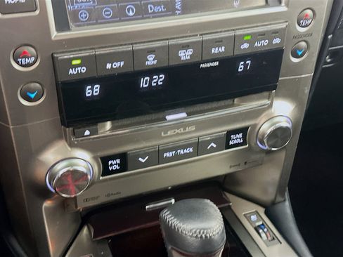 Used 2018 Lexus GX 460 Premium w/ Premium Package AWD/4WD image 24