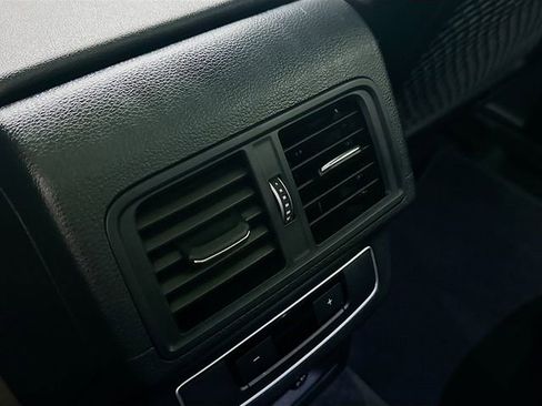 Used 2023 Audi Q5 2.0T Premium w/ Convenience Package image 25