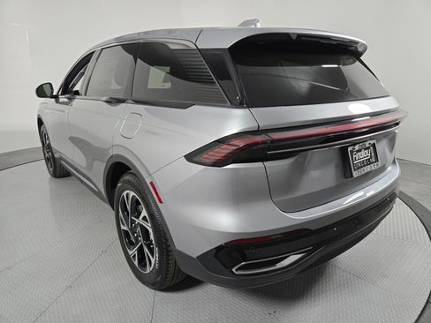 New 2026 Lincoln Nautilus Premier image 7