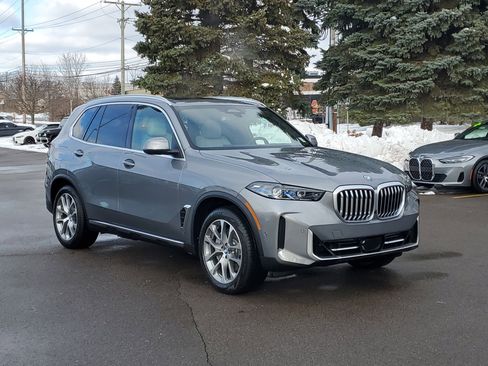 New 2026 BMW X5 xDrive50e AWD/4WD image 4