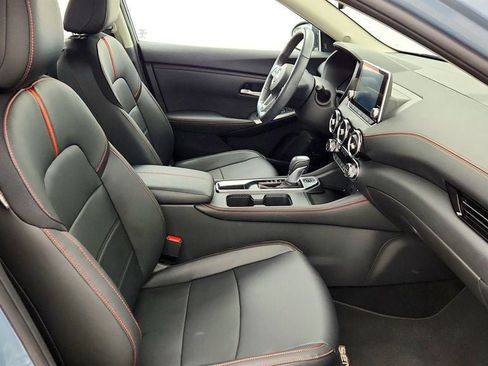 Used 2025 Nissan Sentra SR w/ SR Premium Package FWD image 23