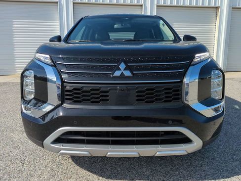 Used 2024 Mitsubishi Outlander SE image 10