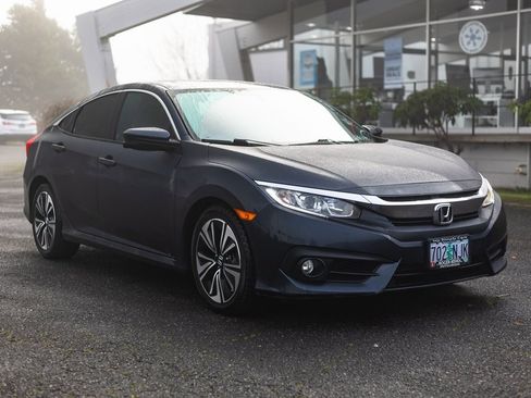 Used 2017 Honda Civic EX-T image 6