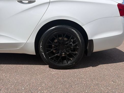 Used 2019 Chevrolet Impala LT FWD image 36