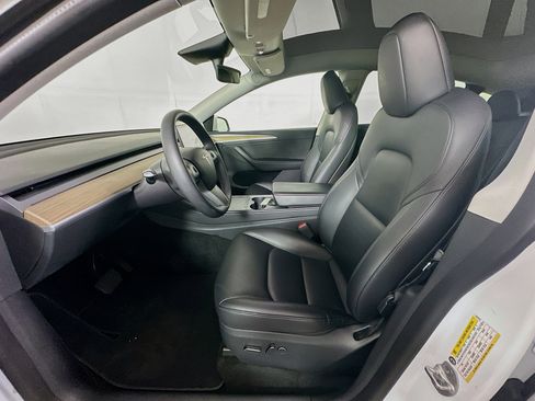 Used 2023 Tesla Model Y Long Range image 13