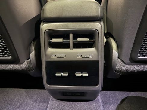 Used 2024 Porsche Macan 4 Electric image 30