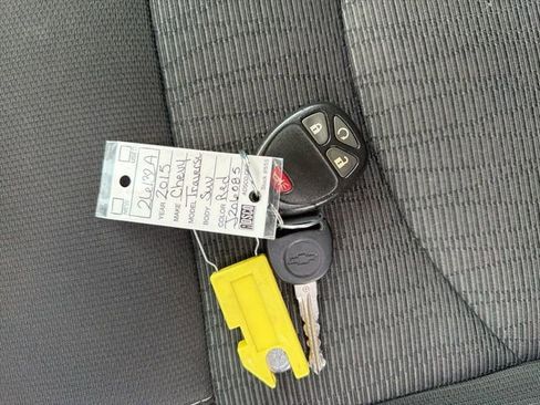 Used 2015 Chevrolet Traverse LT w/ Style and Technology Package image 34