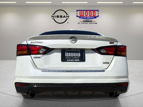 Certified 2023 Nissan Altima 2.5 SR w/ SR Premium Package image 3
