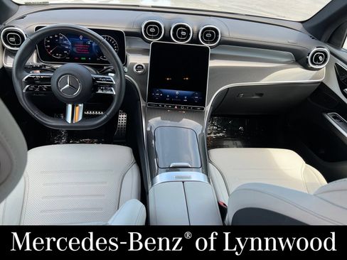 Used 2025 Mercedes-Benz GLC 350e 4MATIC w/ AMG Line image 20