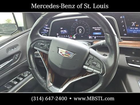 Used 2023 Cadillac Escalade Luxury AWD/4WD image 13