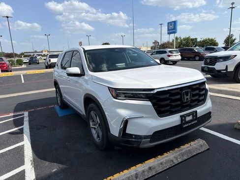 Used 2024 Honda Pilot EX-L image 4